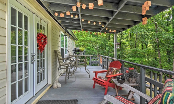 Hot Springs Villa | Cozy 'Mona Lisa’ Villa - Near Downtown Hot Springs