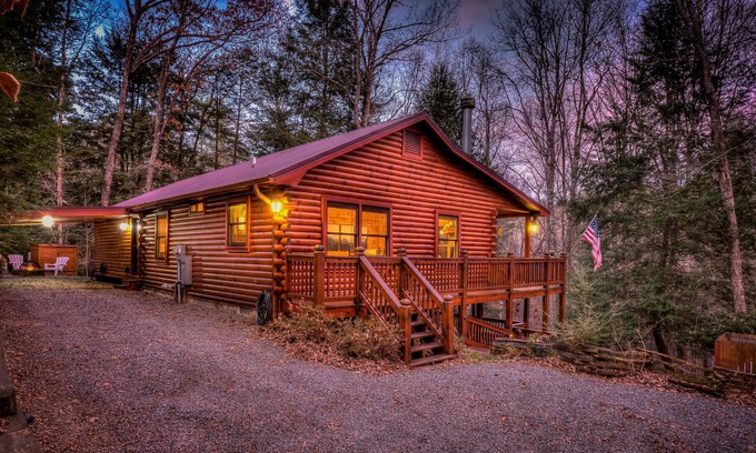 Hidden Lake Cabin | Cozy Mountain Cabin w/ hot tub + forest views