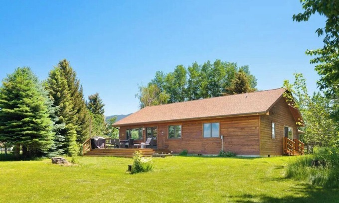 Bozeman House | Cozy Mountain Escape near Bozeman, Family Friendly!