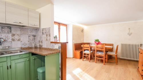 Maresca Apartment | COZY MOUNTAIN RETREAT - with Garden, Wi-Fi