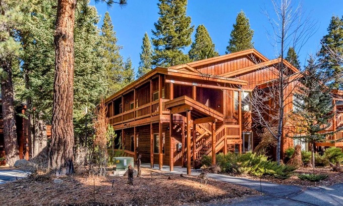 Truckee Condo | Cozy mountain retreat in the heart of Tahoe Donner!