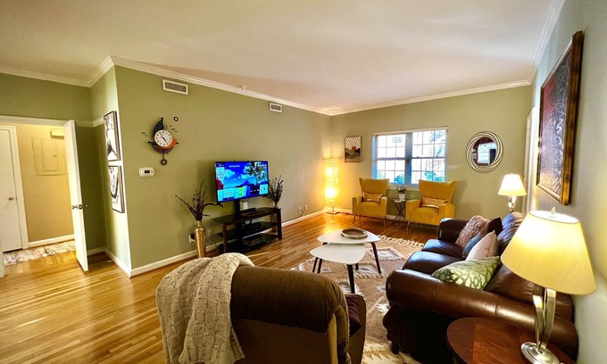 Garden Hills Condo | 💖Cozy n Serene Buckhead Condo✨ - Where Affordability Meets Comfort 😌n