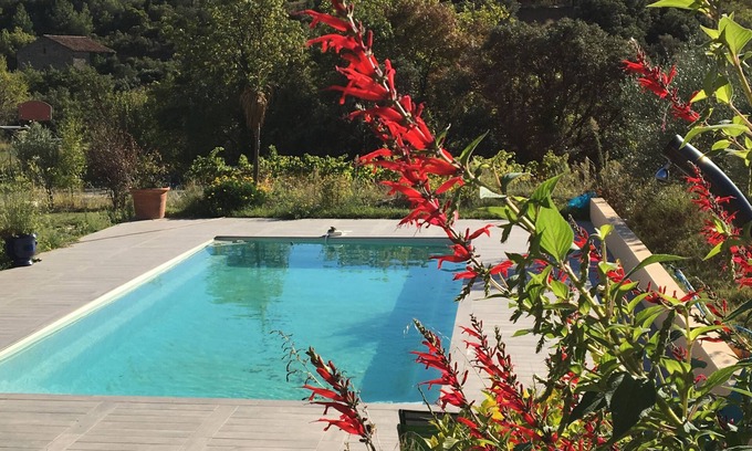 Berlou House | Cozy nest on property crossed by a beautiful stream, beautiful view, facing south