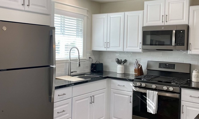 Clovis Apartment | Cozy New Apartment: Just Outside The City