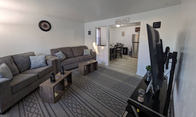 Ashwaubenon House | Cozy Newly Remodeled Two-Bedroom Townhouse in Green Bay Near Lambeau!