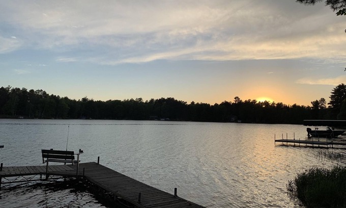 Tomahawk Cottage | Cozy Northwoods Lakefront Cabin