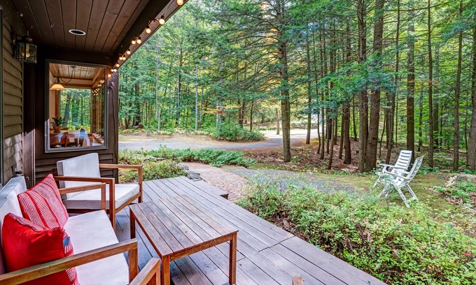 Quechee House | Cozy Oasis! 3bd/2ba Quechee Cottage