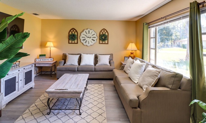 Silver Springs Shores House | Cozy Ocala Home w/ Game Room ~ 11 Mi to Downtown!
