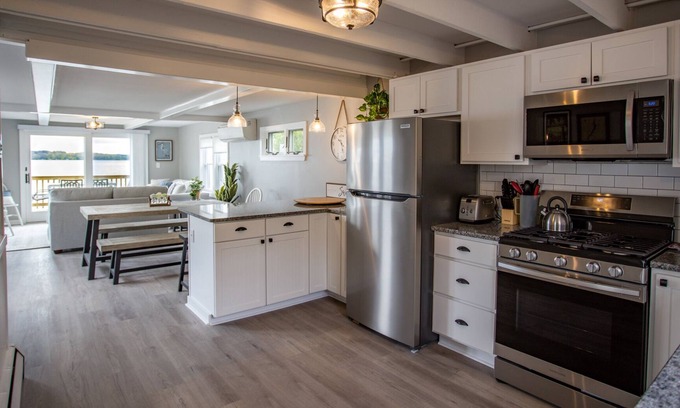Seneca Falls House | Cozy on Cayuga: "Lakeside Wine Country Dream Home!"
