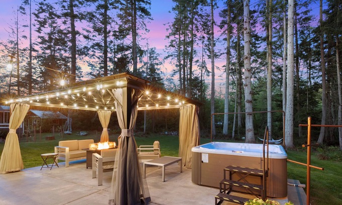 Langley House | ♿️Cozy/Peaceful/Bright 🏡 Hot Tub + Private Beach