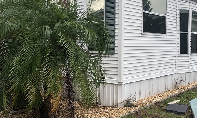 Kissimmee Cottage | Cozy , peaceful cottage just ten minutes from Disney