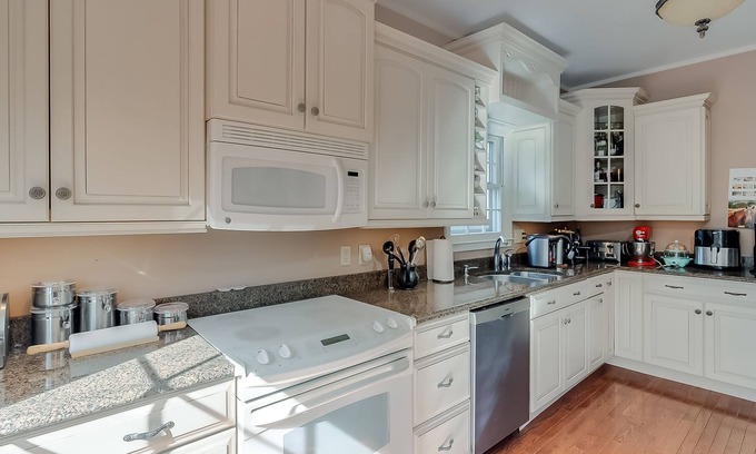 Northside District House | Cozy place in Historic Neighborhood in Lexington.
