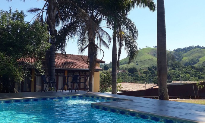 Lindoia House | Cozy place wifi 250 MB pet-friendly