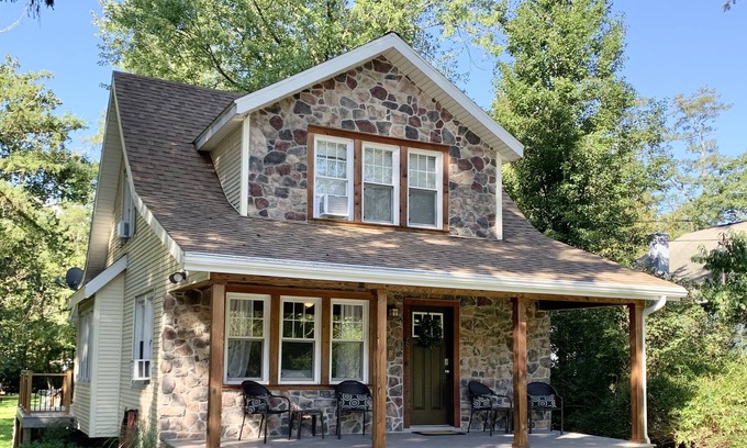 Cresco House | Cozy Poconos Creek Front Home with Private Backyard Swimming Pool