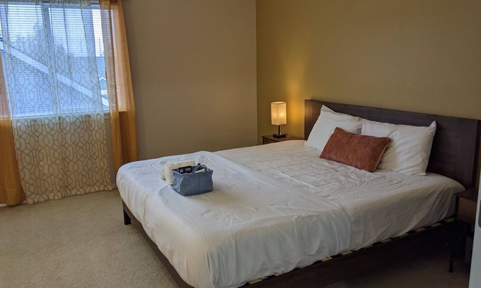 Hillsboro House | Cozy private bedroom near downtown Hillsboro