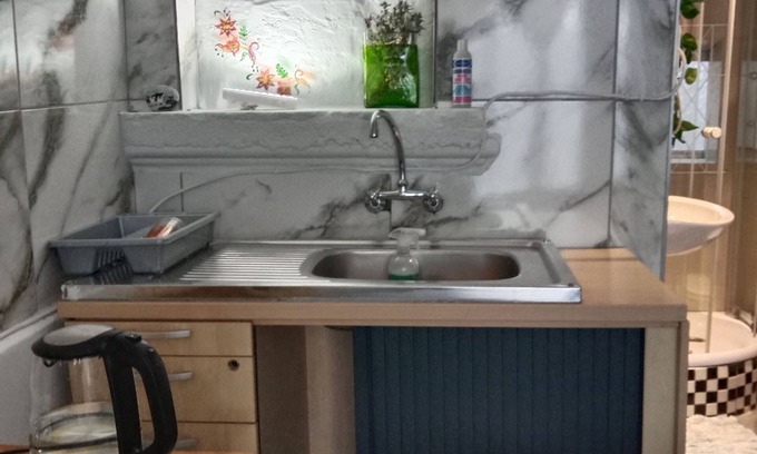 Observatory Apartment | Cozy Private En Suite Studio