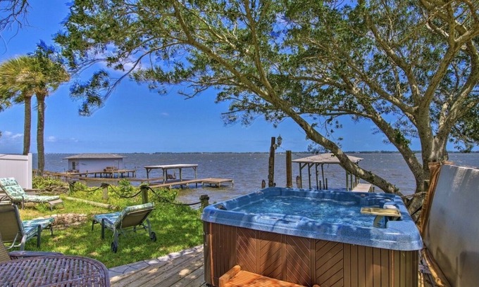 Tropic Villa | Cozy private villa river views & dock