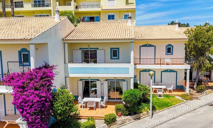 Meia Praia Cottage | Cozy quiet cottage at the Meia Praia beach, close to the village of Lagos