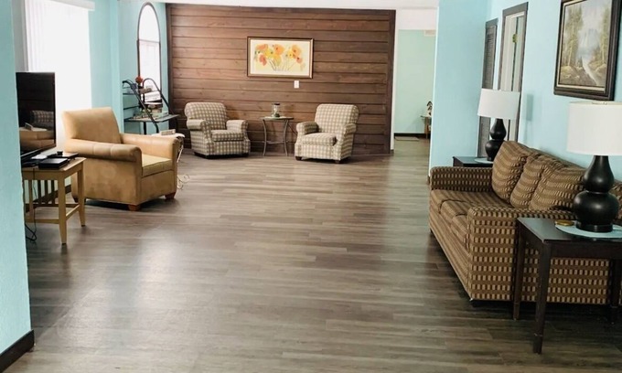 Shawano House | Cozy retreat across the street from Shawano lake