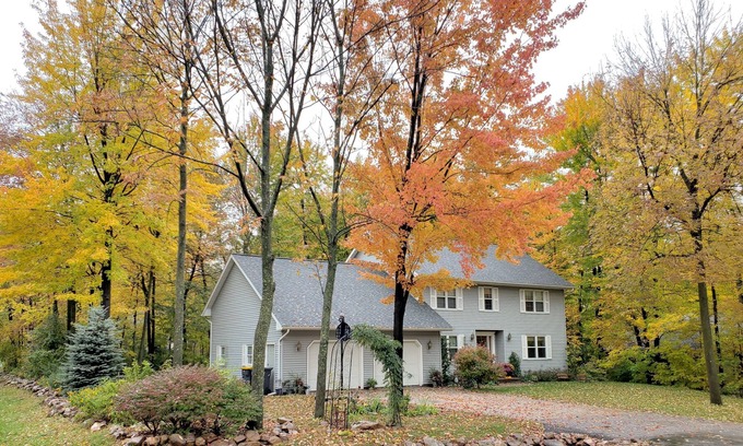 Rib Mountain House | Cozy retreat after adventuring in central Wisconsin