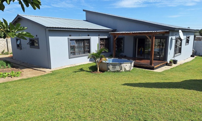 Lusaka Apartment | Cozy retreat near 7070 High way with easy access to major attractions in Lusaka.
