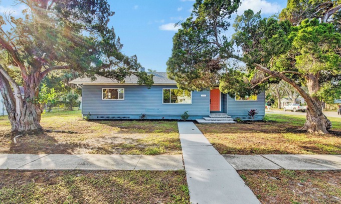West Bradenton House | Cozy Retreat near Anna Maria, IMG, and More