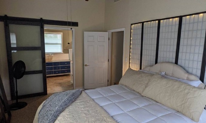 Braden River Cabin | Cozy riverside lodge on the edge of Bradenton and Sarasota