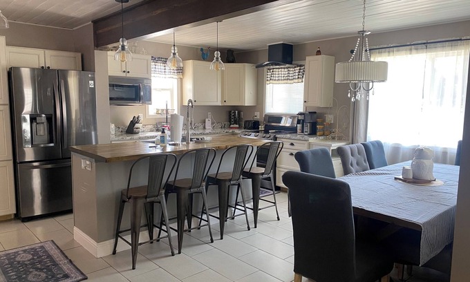 Great Falls House | Cozy Riverview neighbor hood home.