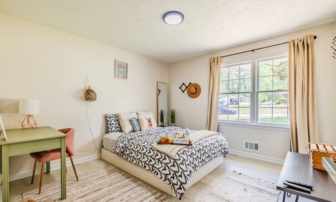 Douglasville House | Cozy Room w Queen Bed in Shared Home – Near Shops & Dining