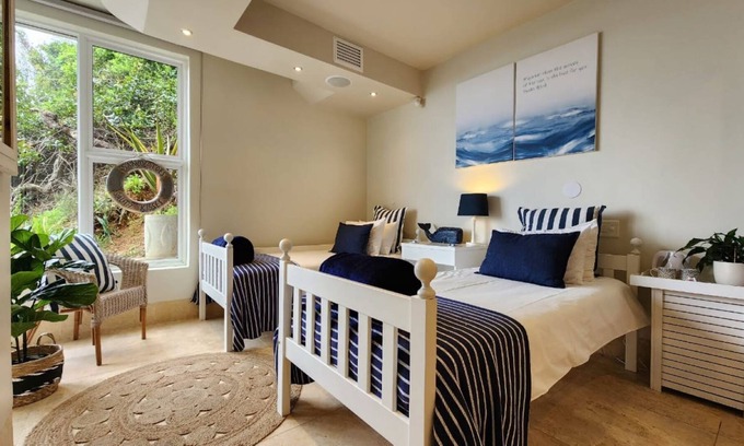 Herolds Bay House | Cozy Room With Stunning Ocean View in Herolds Bay, South Africa