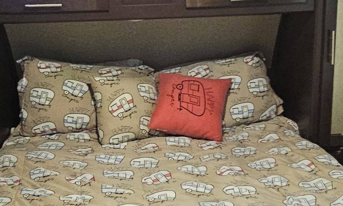 Friendsville House | Cozy RV with WiFi and AC in charming Friendsville MD D&B Happy Campers