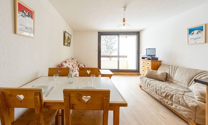 Montgellafrey Apartment | Cozy studio 29m² for 4, near slopes, south-facing balcony
