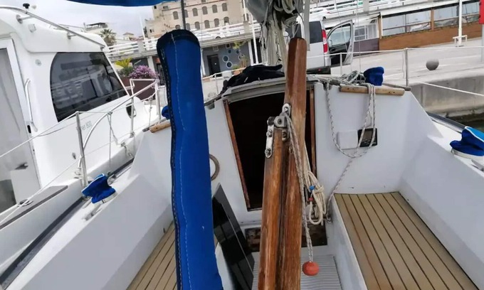 Sant Adria de Besos Boat Rental | Cozy sailboat - a good experience for everyone!
