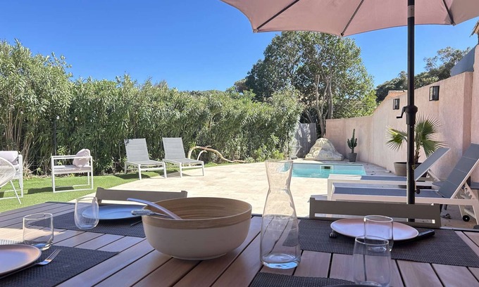La Nartelle House | Cozy Sainte-Maxime Villa: Private Pool, Terrace, 200m from Beach, Sleeps 6