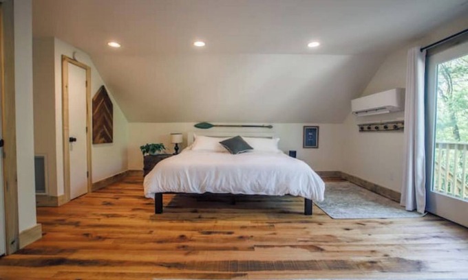 Franklin House | Cozy Sanctuary/Dwtn Franklin Studio w Priv Entry