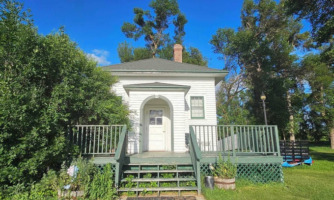 Barnes County Cabin | Cozy schoolhouse cabin in lovely Valley City with AC, WiFi, pet friendly.