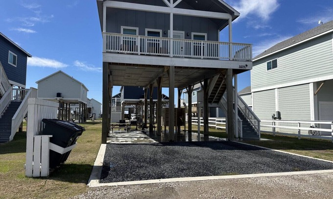 Gilchrist Cottage | Cozy Seaside Cottage Escape