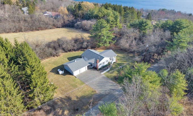 Watkins Glen House | Cozy, simple 2 bed, 1 bath in FLX wine country.