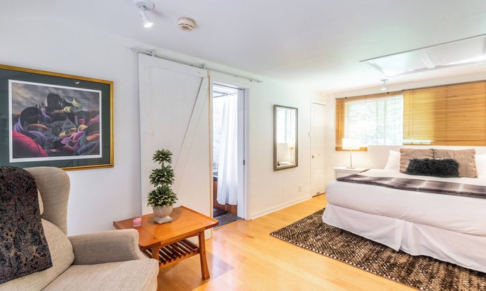 Mont-Tremblant Ski Chalet | Cozy Ski-In Ski-Out Chalet, just a 5 minute walk from the Tremblant Village!