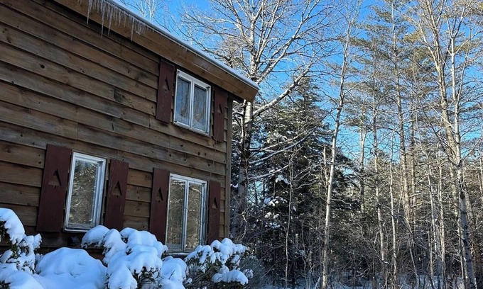 Stratton and Bromley Ski Areas House | Cozy Ski Lodge in Manchester, VT