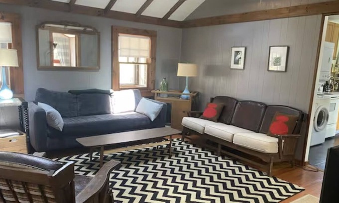 Smallwood Cabin | Cozy smallwood cabin