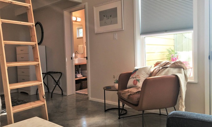 Fort Worth Apartment | Cozy Southside Studio & Loft with full amenities & close to several hot spots!