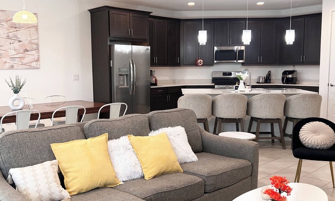 South Mountain House | Cozy, spacious and modern 4-bedroom new built house