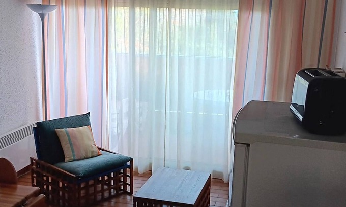 Roquebrune-Cap-Martin Apartment | Cozy studio for 4 with Wi-Fi and pets allowed