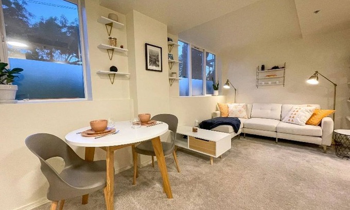 Central District Condo | Cozy Studio condo in the Leschi neighborhood