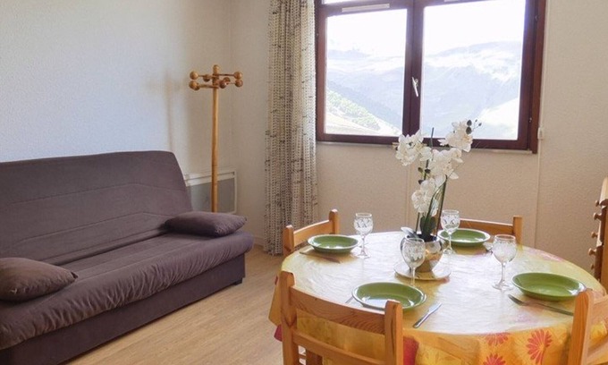Pla d'Adet Apartment | Cozy studio in Saint-Lary-Soulan with parking