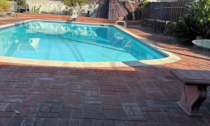 Grandview Apartment | Cozy Studio in Beautiful Glendale with Fruit Trees & Pool!