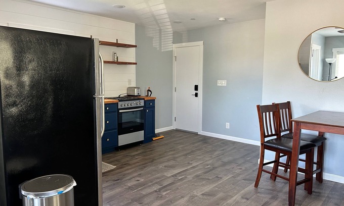 Encinitas Apartment | Cozy studio in brilliant Encinitas with WiFi, AC