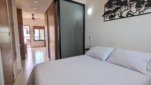 Colonia 5 de Diciembre Apartment | Cozy studio steps from the beach and downtown (3)