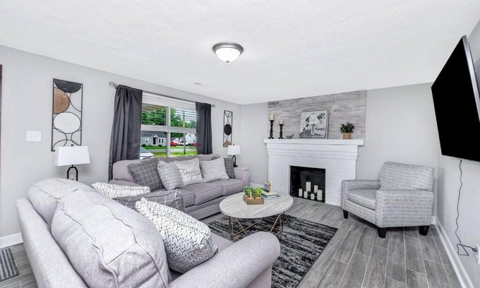 Mason House | Cozy*Stylish*updated Ranch home Near kings island